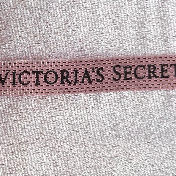 Pink Victoria secret cheetah slippers - Picture 7 of 7